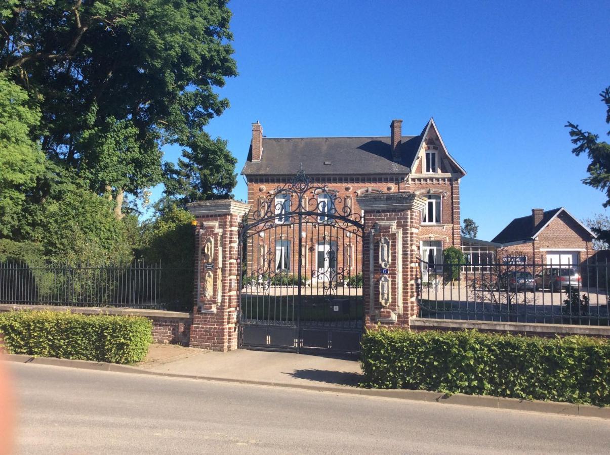 L'Hostellerie Du Chateau Mesnil-Saint-Nicaise Екстериор снимка